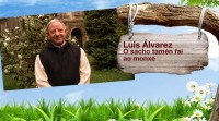 Cos pés na terra - Luis Álvarez. O sacho tamén fai ao monxe