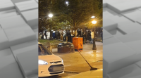 A Policía intervén en botellóns na rúa na Coruña e Lugo