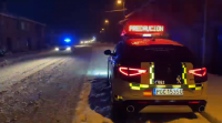 A neve deixa dúas aldeas illadas en Ourense e problemas de tráfico no alto do Rodicio