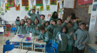 Nun colexio de Cangas os saúdos e as despedidas fanse de xeito xestual