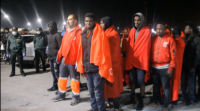 Chegan a Motril en bo estado os 48 migrantes rescatados en augas de Alborán