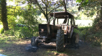 A Garda Civil investiga as causas polas que puido arder de noite un tractor no concello de Silleda