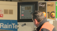 Os carburantes chegan a prezos máximos desde primavera