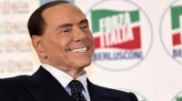 Silvio Berlusconi, positivo por covid-19 tras viaxar a Sardeña