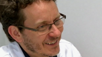 Un dermatólogo do CHUVI, o único español na revisión mundial de tratamentos contra a psoríase