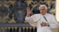 Bieito XVI vencella os abusos na Igrexa á revolución do 68