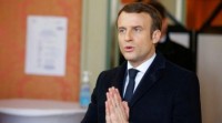 Macron garante que "ningunha empresa será abandonada" co seu paquete de medidas económicas contra o coronavirus