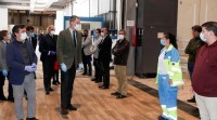 Filipe VI visita o hospital de emerxencia de Ifema