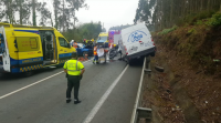 Dous feridos ao bateren un coche e unha furgoneta en Cervo
