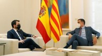 Sánchez e Aragonès acordan retomar a mesa de diálogo en setembro en Barcelona