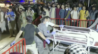 Máis de 60 vítimas e 140 feridos tras producirse dúas explosións fóra do aeroporto de Cabul