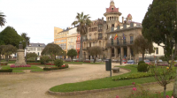 O Concello de Ribadeo multa un rapaz con 750 euros por ouriñar na rúa