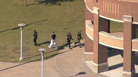 Polo menos catro feridos por un tiroteo nun instituto en Texas