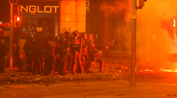 Os policías din que viviron situacións límite durante os disturbios