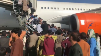 A desesperación no aeroporto de Cabul para fuxir do fundamentalismo talibán deixa polo menos seis mortos