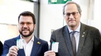 O pleno do Parlamento catalán aproba recorrer a retirada da acta a Torra