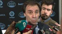 Miñambres: "A prioridade é asinar un mediocentro defensivo"