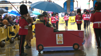 Unha gran carpa permitiu a celebración do desfile en Lugo