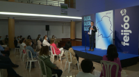 Feijóo promete que as familias con dous fillos e as monoparentais terán os mesmos descontos na renda que as numerosas