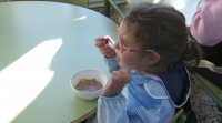 Os nenos non comen azucre no cole de Xunqueira de Ambía
