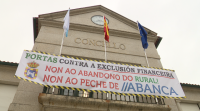 O concello de Portas lidera a protesta contra o peche de Abanca