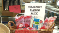Palliñas, cubertos ou pratos de plástico dun só uso deixan de venderse este sábado