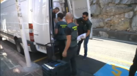 A muller que tiña a cabeza do mozo nunha caixa, estafou varios homes en Vigo