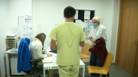 Comeza a inmunización simultánea contra os virus da gripe e da covid
