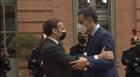 Sánchez e Macron renden tributo a Azaña e aos exiliados españois