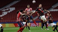Müller, de penalti, négalle ao Atlético o pase a oitavos (1-1)