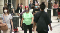 Francia quere retirar a obriga de levar máscara en exteriores o 1 de xullo