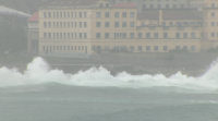 Alerta laranxa na costa da Coruña e Lugo con ondas de 5 metros e fortes refachos