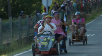 Milleiros de persoas asisten ao Gran Premio de Carrilanas de Esteiro, un evento único