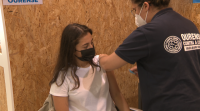 Comezan a recibir a vacina os mozos de 16 a 19 anos con autocita