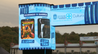 Ver o cine desde o coche é unha alternativa para gozar das películas en pantalla grande sen temor aos contaxios