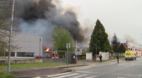 Controlado o incendio que calcinou catro naves no polígono do Ceao en Lugo