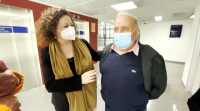 Xa curado, un paciente de covid do Hospital de Ourense reencóntrase coa súa enfermeira