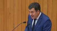 O conselleiro de Cultura anuncia un plan para reformar os albergues no primeiro pleno do curso político
