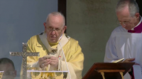 O Papa lanza unha mensaxe de apertura en Hungría