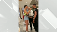 Un mozo sofre un ataque homófobo en Barcelona pola súa vestimenta
