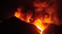 Un novo punto eruptivo no Cumbre Vieja expulsa cinza e gases