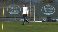 Óscar García dirixe o adestramento do Celta tras a parada