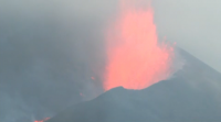 O Cumbre Vieja segue en activo e a lava bifúrcase en novas coadas