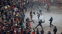 Cen voos cancelados e case oitenta feridos no Prat tras as protestas pola sentenza do 'procés'