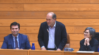 O Parlamento despide entre aplausos a Xoaquín Fernández Leiceaga
