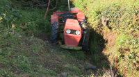 Morre un octoxenario en Ribadeo atrapado baixo o seu tractor