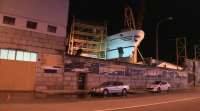Incendio no interior dun barco que está sendo reparado en Vigo