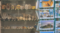 Sen peregrinos, os comerciantes da zona vella de Santiago están ao límite