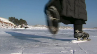Unha muller de 77 anos patina oito quilómetros diarios en Rusia