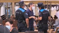 A Policía Local de Santiago reforza os controis para evitar aglomeracións tras o peche do ocio nocturno